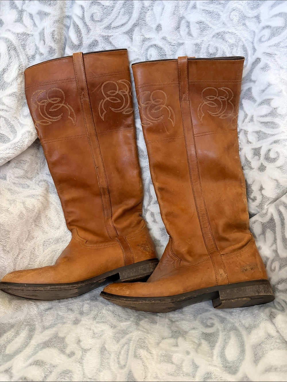 Golden Goose brown Leather riding Boots with Gold Logo Detail